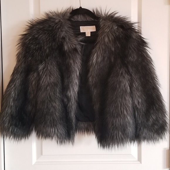 Faux fur coat - Picture 1 of 5
